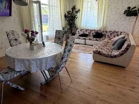 будинок за адресою Центральна вул.