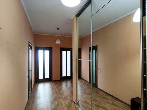 квартира за адресою Яблунева вул., 4