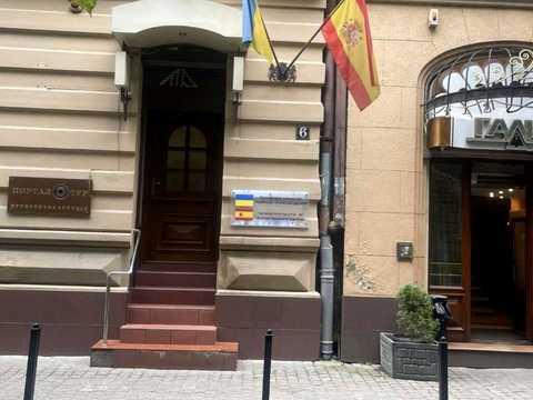 комерційна за адресою Павла Ковжуна вул., 1