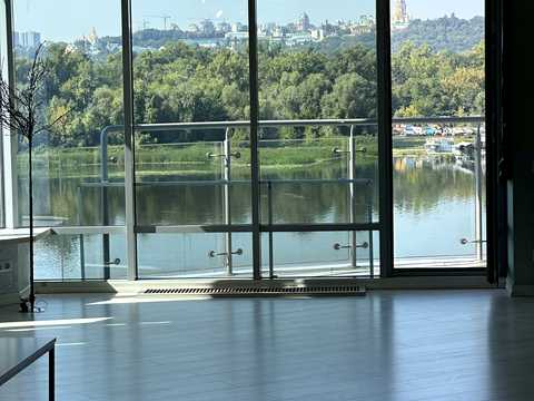 квартира за адресою Раїси Окіпної вул., 18