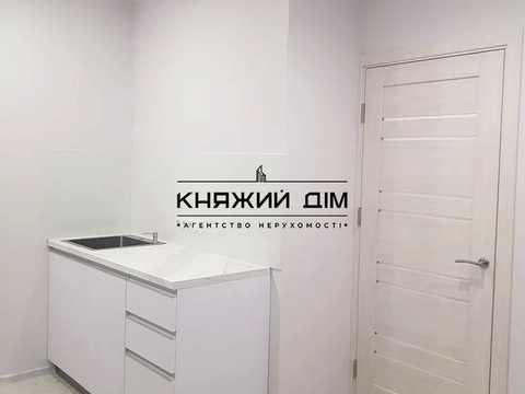коммерческая по адресу Днепровская набережная ул., 20-Б