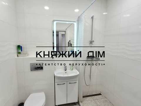коммерческая по адресу Днепровская набережная ул., 20-Б