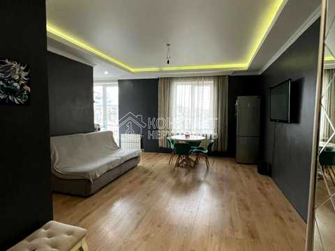 квартира за адресою Кооперативна вул., 2