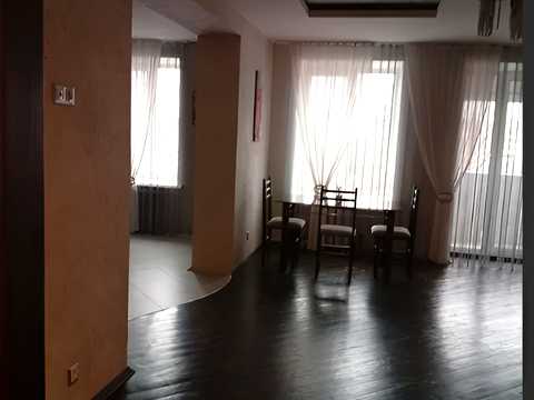 квартира за адресою Соборності вул. (Жовтнева), 50