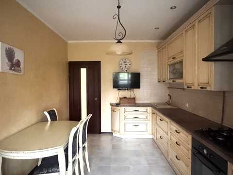 квартира по адресу Ровно, Гайдамацкая ул. (Марфи Струтинської), 43