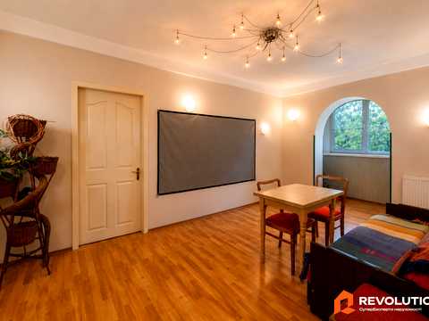 квартира по адресу Жмеринская ул., 4
