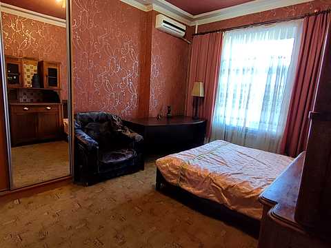 квартира за адресою Руставелі вул., 2