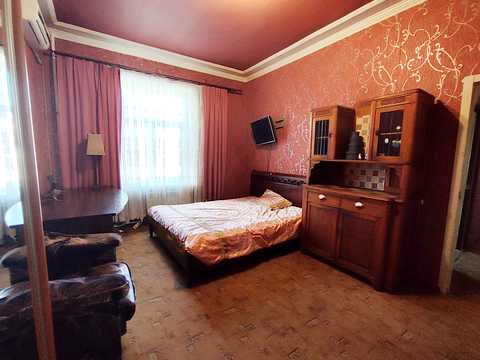 квартира за адресою Руставелі вул., 2