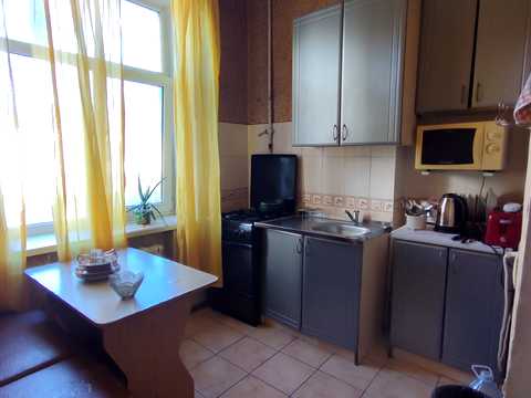 квартира за адресою Руставелі вул., 2