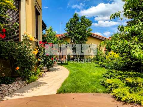будинок за адресою Богатирська вул., 34