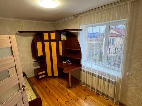 будинок за адресою Нижня Берегова вул.