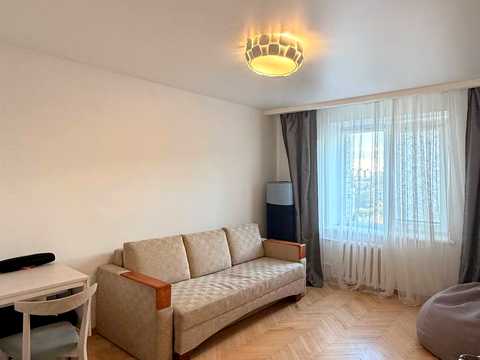 квартира за адресою Вагонна вул., 7