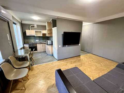 квартира за адресою Оріхуватська вул. (Бурмистенка), 6к2