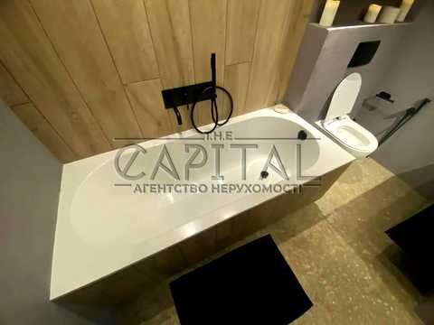 квартира за адресою Зарічна вул., 4к1