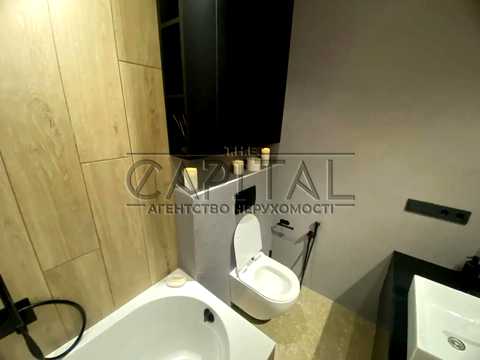 квартира за адресою Зарічна вул., 4к1