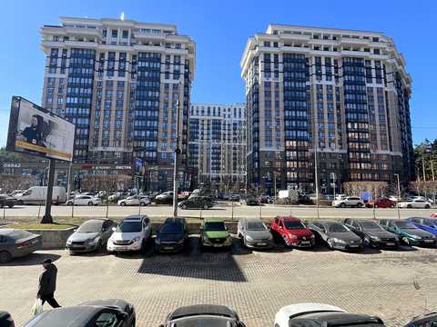 комерційна за адресою Університетська вул., 2-Л