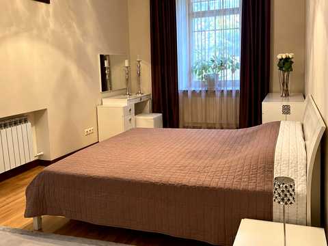 квартира за адресою Олеся Гончара вул., 37-А