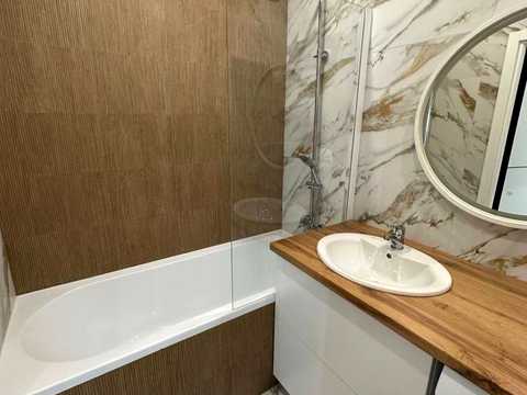 квартира за адресою Космічна вул., 5