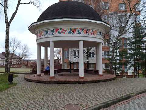 коммерческая по адресу Двірська, 32