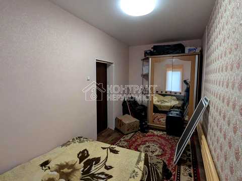 будинок за адресою смт. Коротич, миру