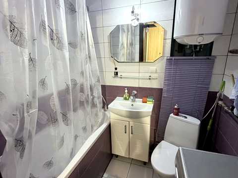 квартира за адресою Чорноморськ (Іллічівськ), Захисників України вул. (1-го Травня), 15а