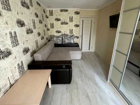 квартира за адресою Листопадна вул., 11
