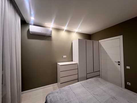 квартира за адресою Салютна вул., (Будинок 04501-04504)