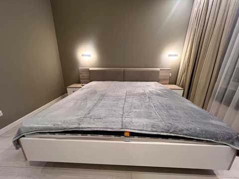 квартира за адресою Салютна вул., (Будинок 04501-04504)