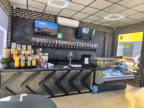 комерційна за адресою Калинова вул., 84