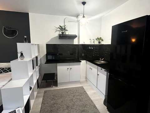 квартира за адресою Бровари, Василя Симоненка вул., 111
