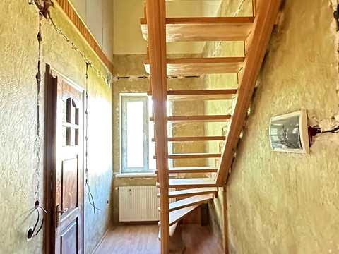будинок за адресою Вишнева, 9