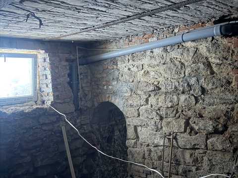 коммерческая по адресу Базарная ул., 7