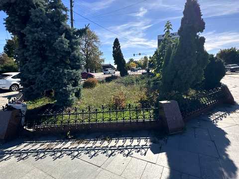 комерційна за адресою Покровська вул., 239в
