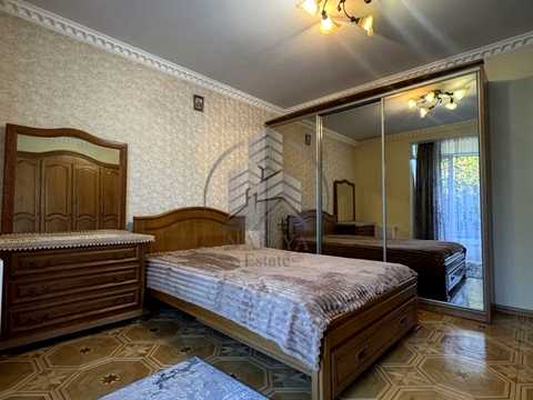 квартира за адресою Академіка Андрія Сахарова вул. (Суворова), 8