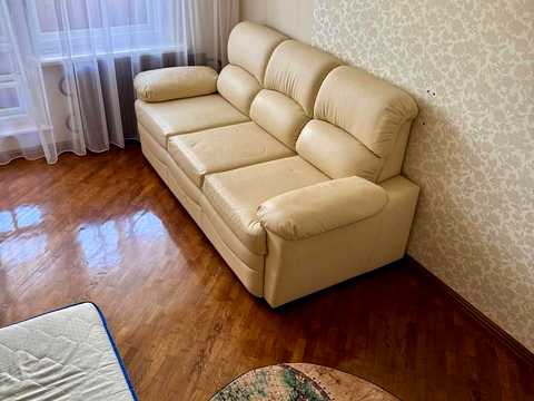 квартира за адресою Амосова вул. (Корчагінців), 38