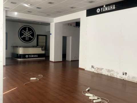 комерційна за адресою Велика Васильківська вул. (Червоноармійська), 129