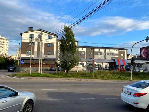 комерційна за адресою Миру вул., 50