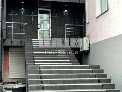 коммерческая по адресу Дениса Монастирського ул. (Василя Сурікова), 3а