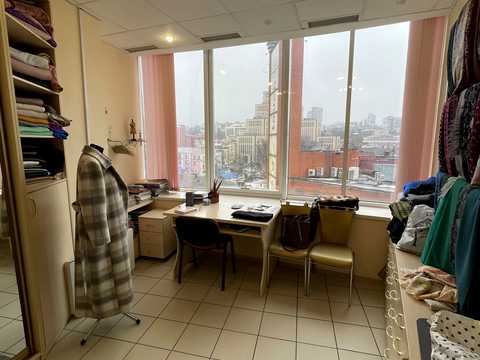 коммерческая по адресу Королеви Єлизавети ІІ ул. (Глинки), 2