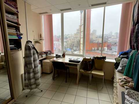 коммерческая по адресу Королеви Єлизавети ІІ ул. (Глинки), 2