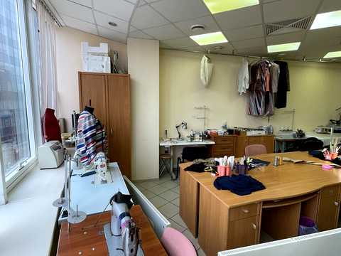 коммерческая по адресу Королеви Єлизавети ІІ ул. (Глинки), 2