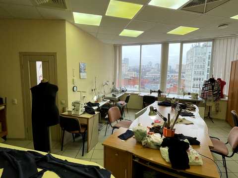 коммерческая по адресу Королеви Єлизавети ІІ ул. (Глинки), 2