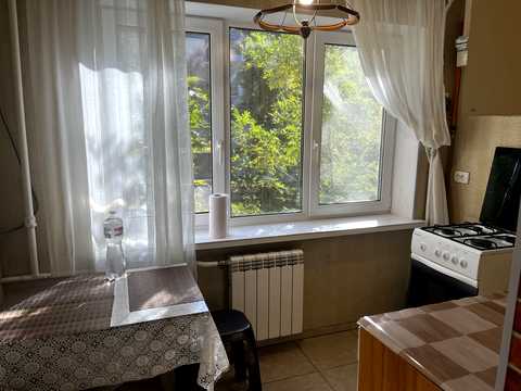квартира за адресою Київ, Леоніда Каденюка просп. (Юрія Гагаріна), 13-А