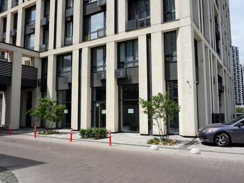 комерційна за адресою Зарічна вул., 1-Б