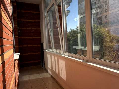 квартира по адресу Ревуцкого ул., 9