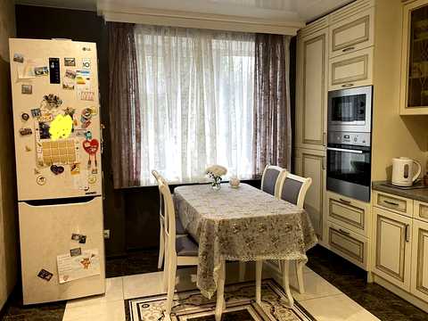 квартира за адресою Свободи вул., 14/1