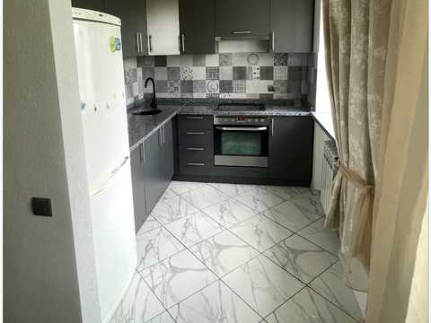 квартира за адресою Коростень, Грушевського вул., 39