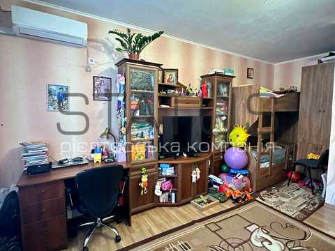 квартира за адресою Боровиковського бульв., 5