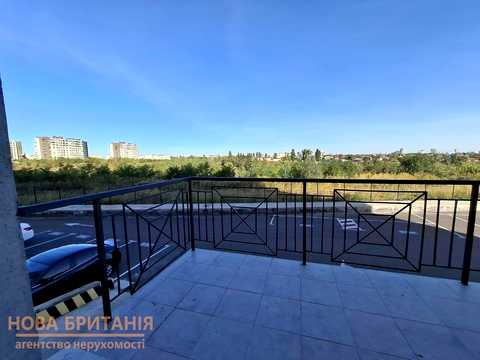 комерційна за адресою Михайла Максимовича вул. (Онуфрія Трутенка), (Будинок «Престон»)