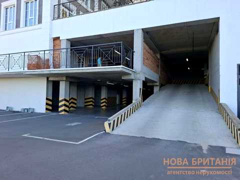 комерційна за адресою Михайла Максимовича вул. (Онуфрія Трутенка), (Будинок «Престон»)